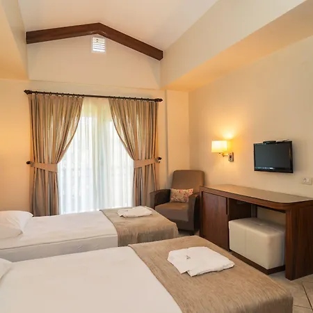 Natur-med Hot Springs And Health Hotel 3*
